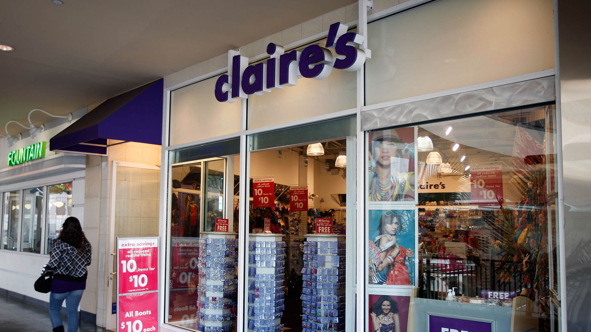 A Claire's store in Hollywood is seen in this file photo from Jan. 12, 2010. (Credit: David McNew/Getty Images)