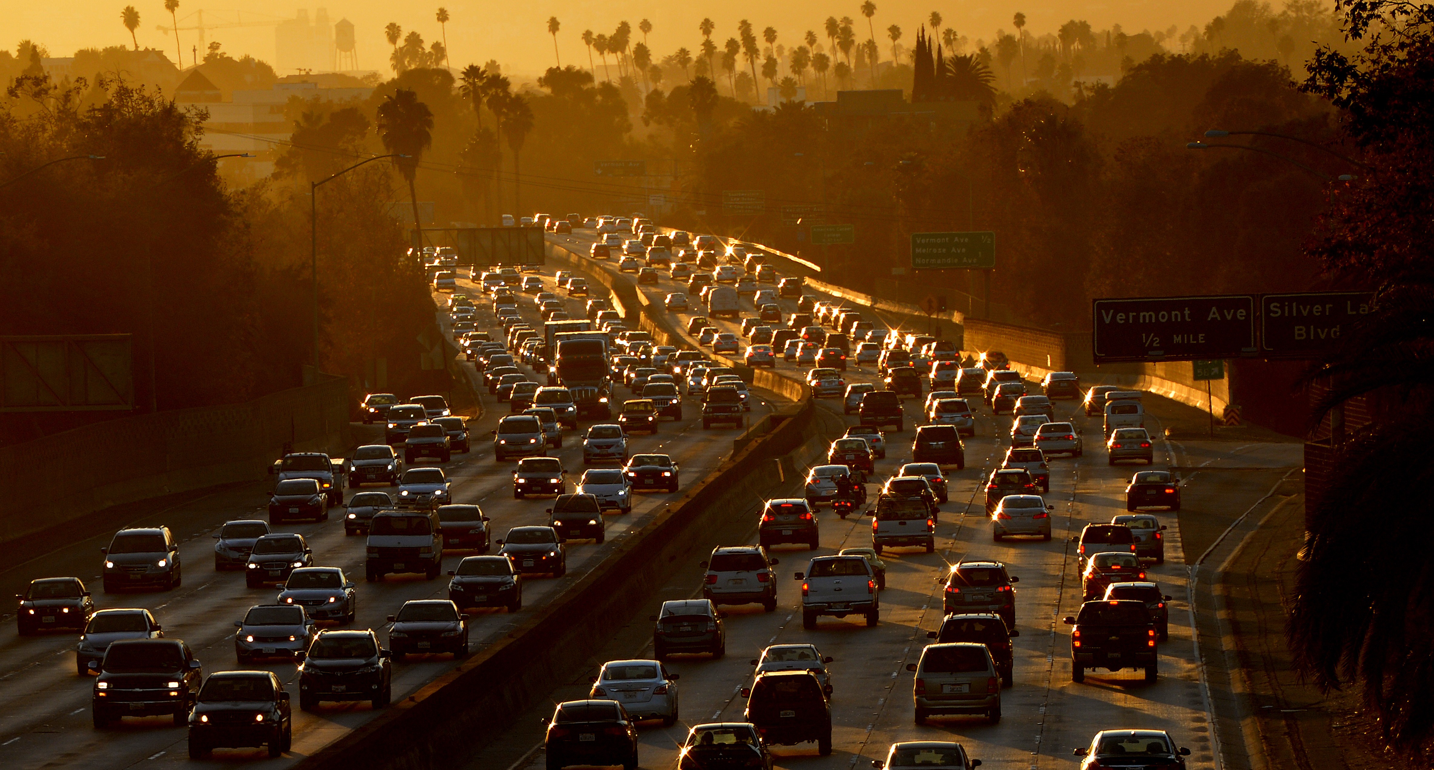 Heavy traffic clogs the 101 Freeway in Los Angeles on Aug. 29, 2014. (Credit: Mark Ralston/AFP/Getty Images)