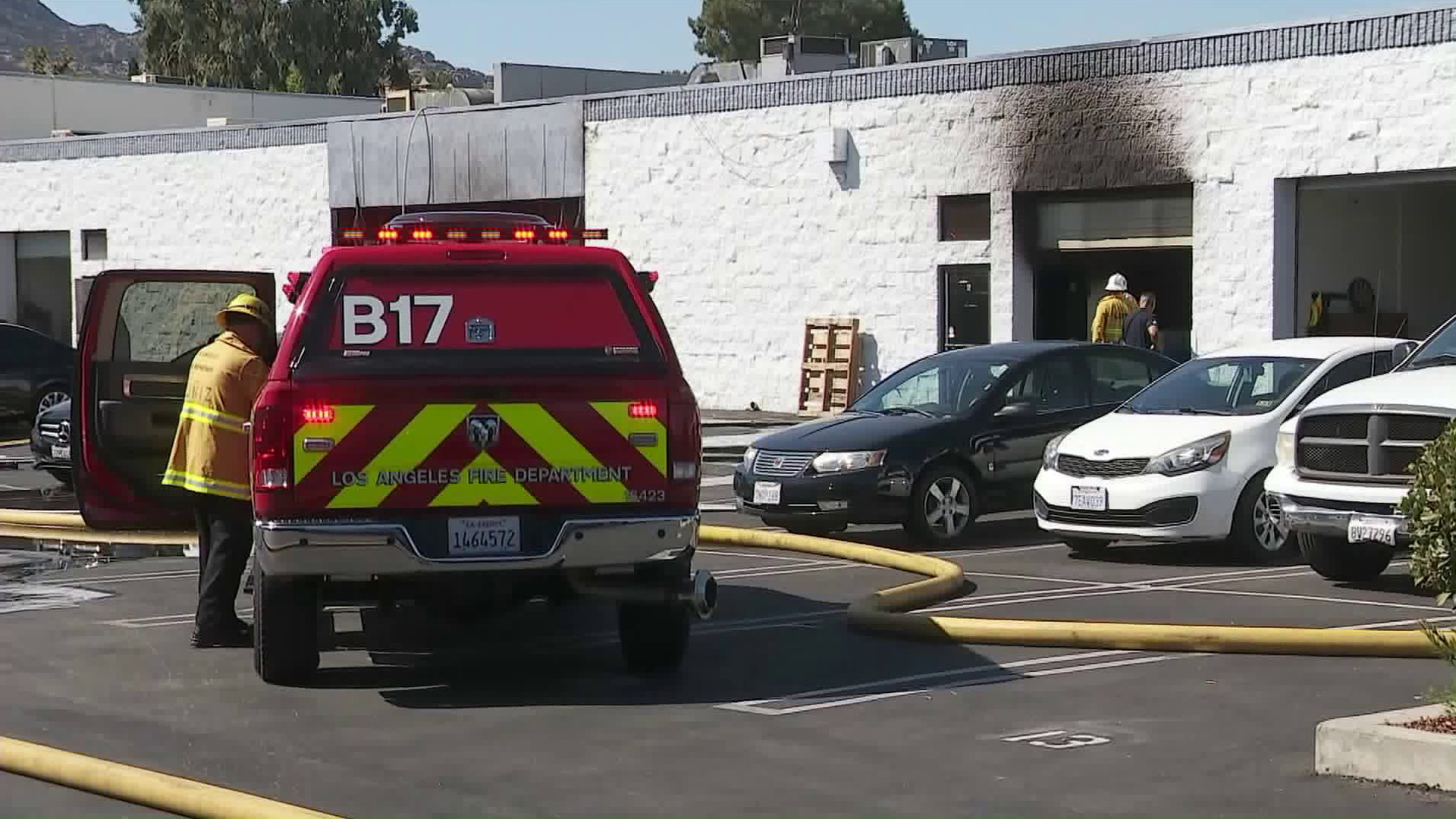Crews respond to the scene of a fire at a commercial building in Chatsworth on Sept. 21, 2019. (Credit: KTLA)