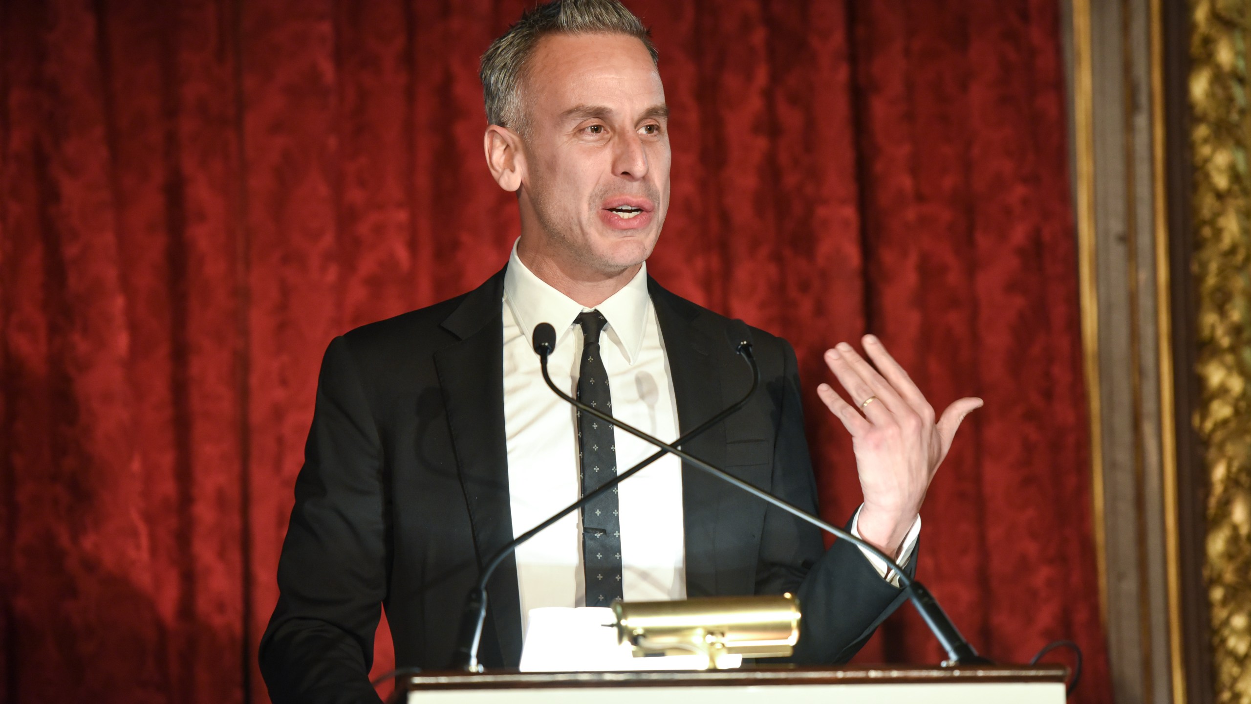 Adam Rapoport speaks at The New York Society for the Prevention of Cruelty to Children gala on November 14, 2016, in New York City. (Jared Siskin/Patrick McMullan via Getty Images)
