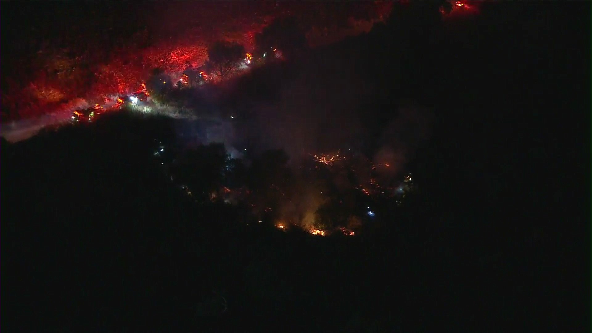 A brush fire broke out near Hansen Dam on Nov. 18, 2020. (KTLA)