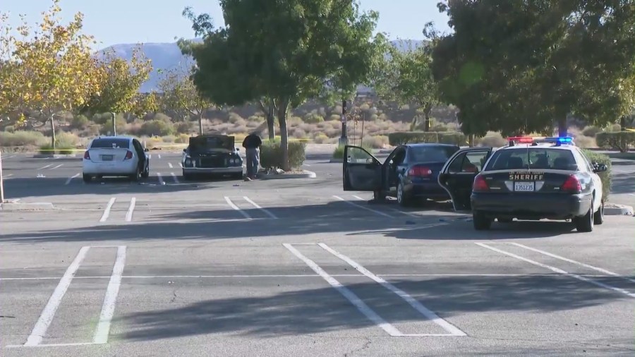 Palmdale shopping center parking lot where Ken and McKenna Evans were fatally stabbed on Oct. 27, 2022.