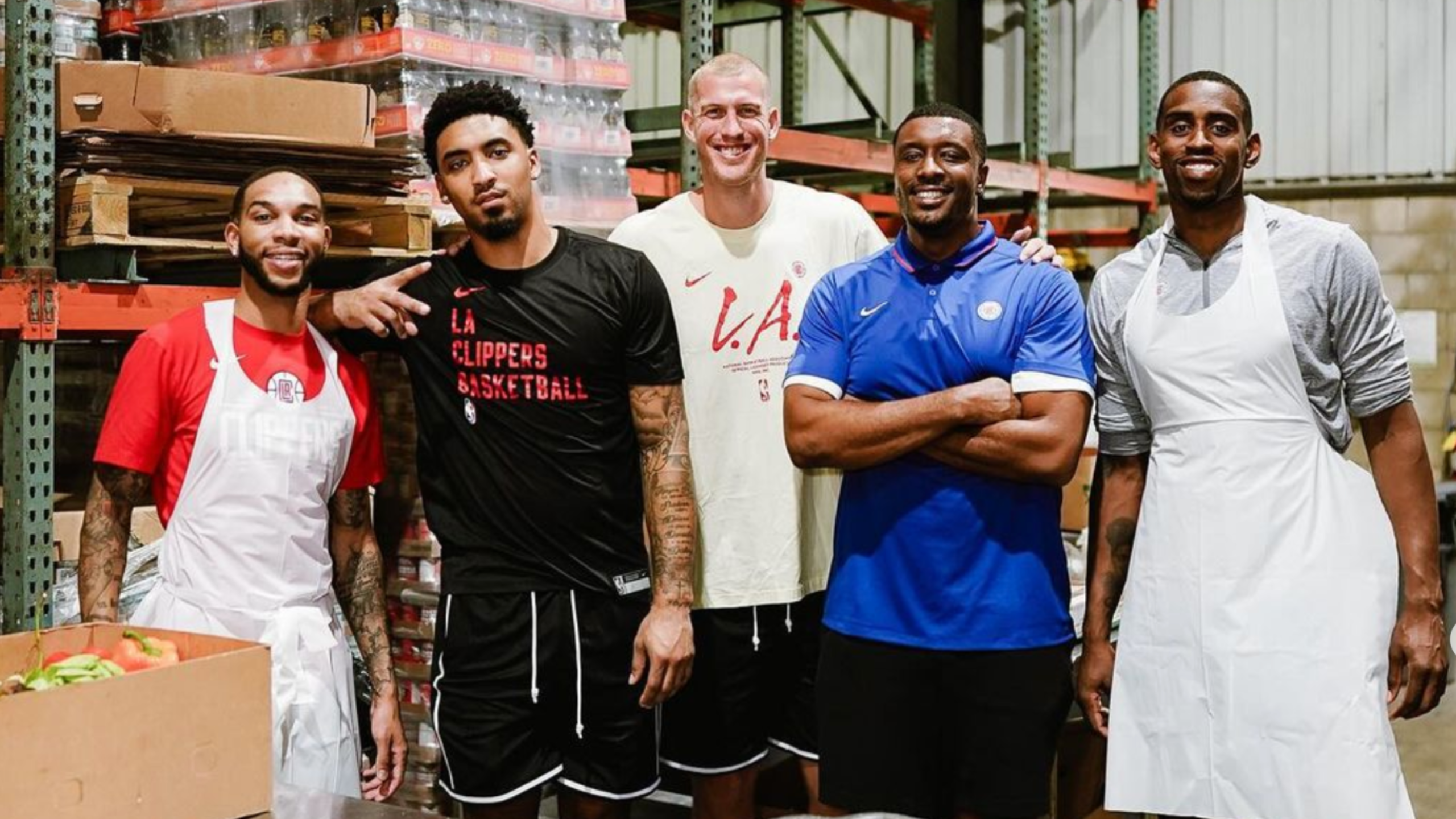 Clippers volunteer at Hawaii Food Bank