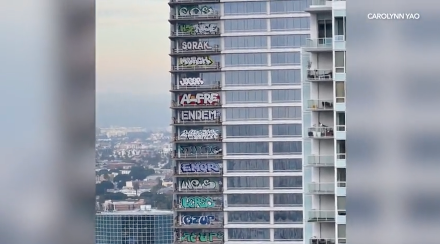 Tagger graffitis 27 stories of skyscraper in downtown Los Angeles