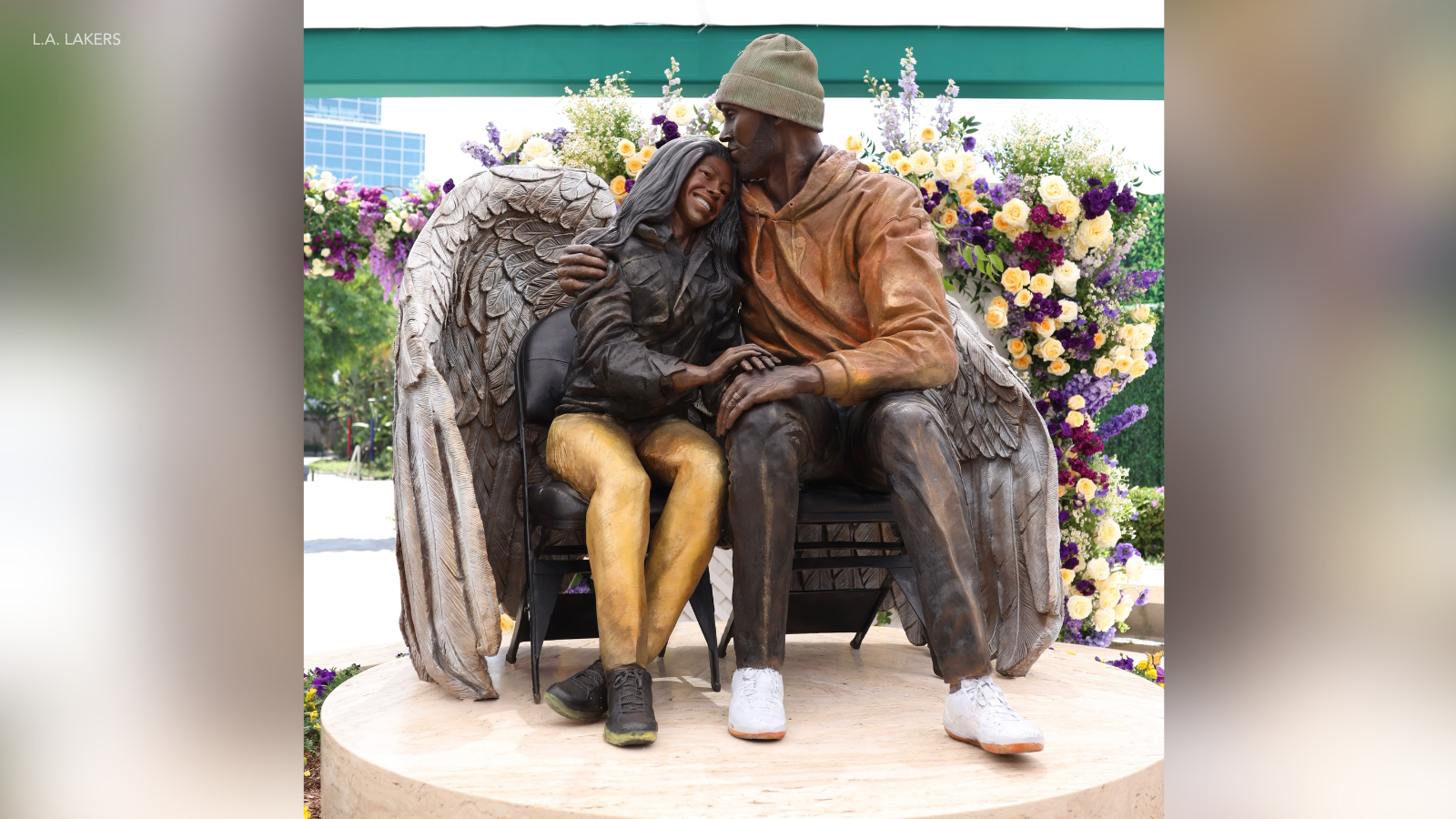 Kobe and Gianna Bryant statue