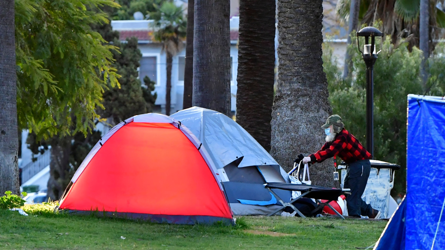 Homeless tents Echo Park Lake