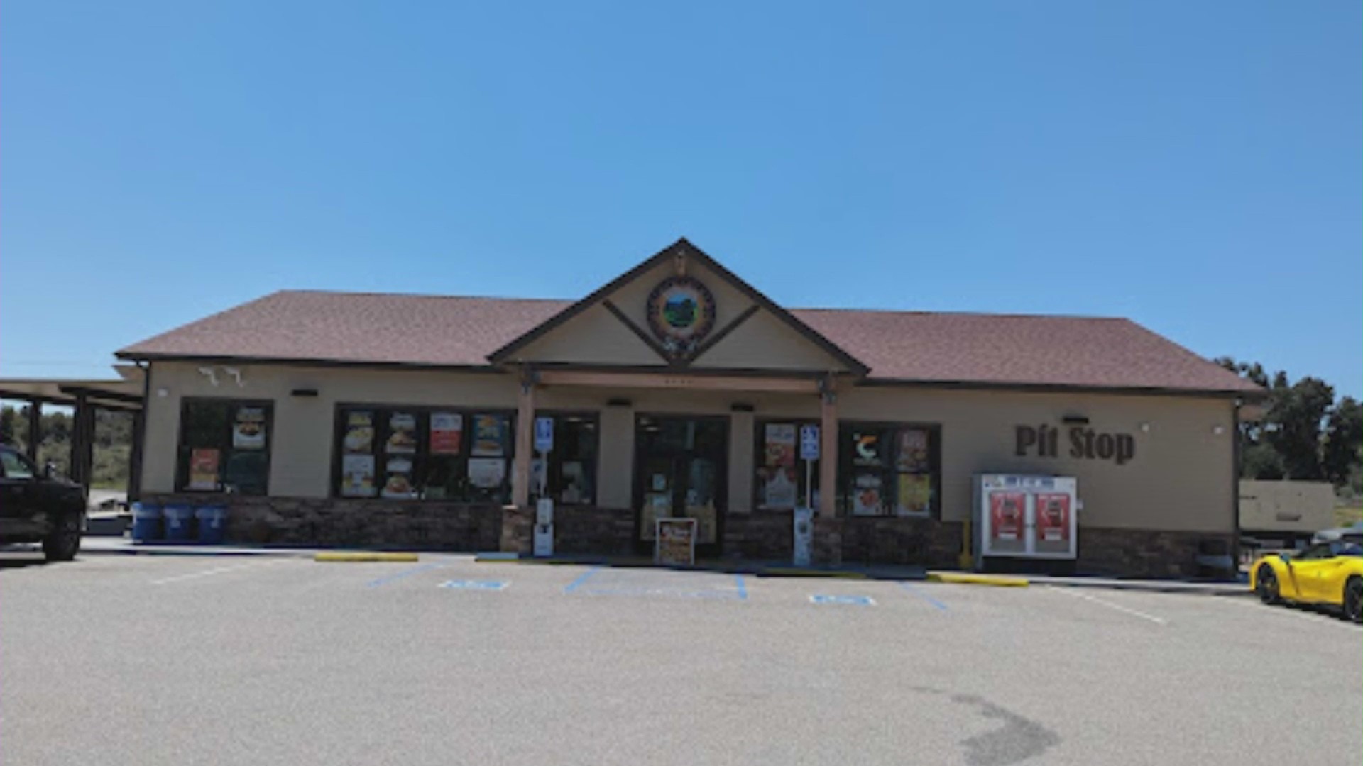 The gas station located on the 63000 block of Highway 74 in Mountain Center where the missing father was last seen. (KTLA)