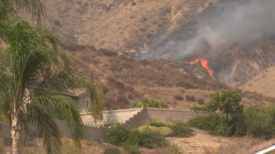 The Line Fine continues growing, threatening homes and communities in San Bernardino County on September 7, 2024. (KTLA)