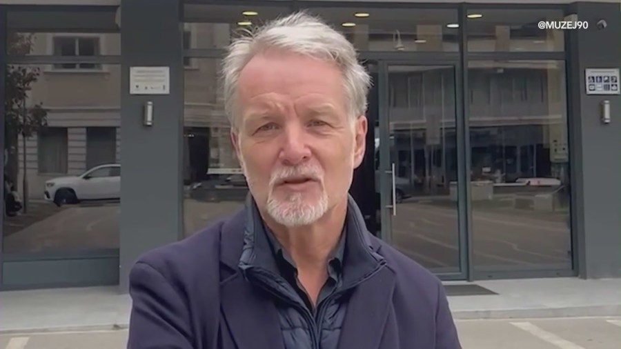 Paul Lowe Christian Lowe