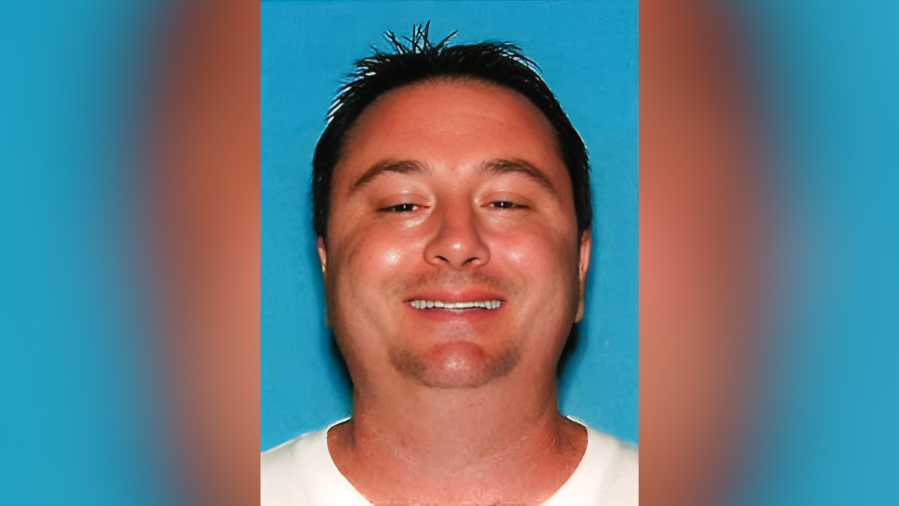 David Lane Braff Jr., 42, of Thousand Oaks, was arrested on Nov. 22 for allegedly molesting eight elementary school students in Santa Paula. (Ventura County District Attorney's Office)
