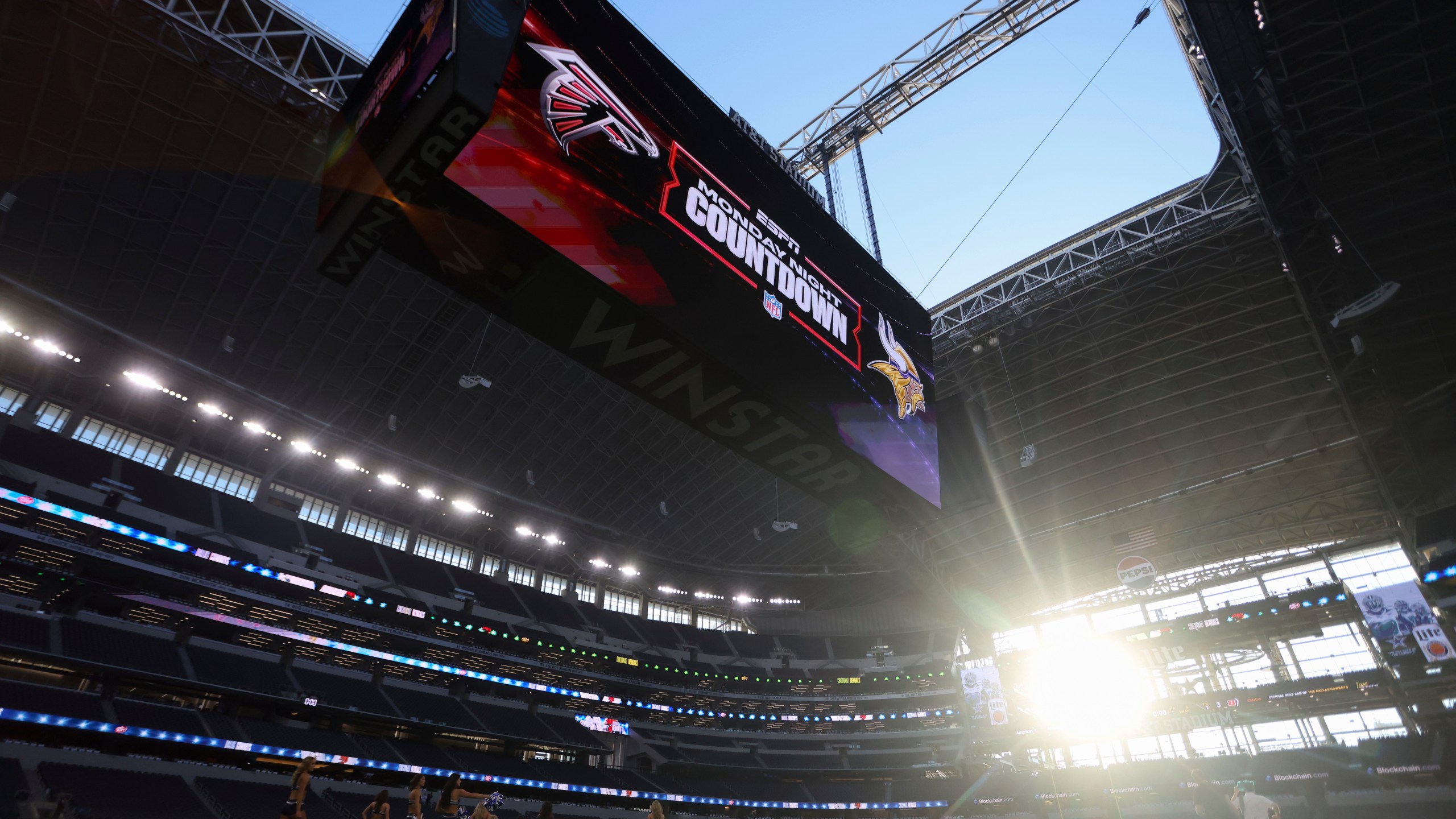 The roof of AT&T Stadium is open before an NFL football game between the Dallas Cowboys and the Cincinnati Bengals, Monday, Dec. 9, 2024, in Arlington, Texas. (AP Photo/Gareth Patterson)