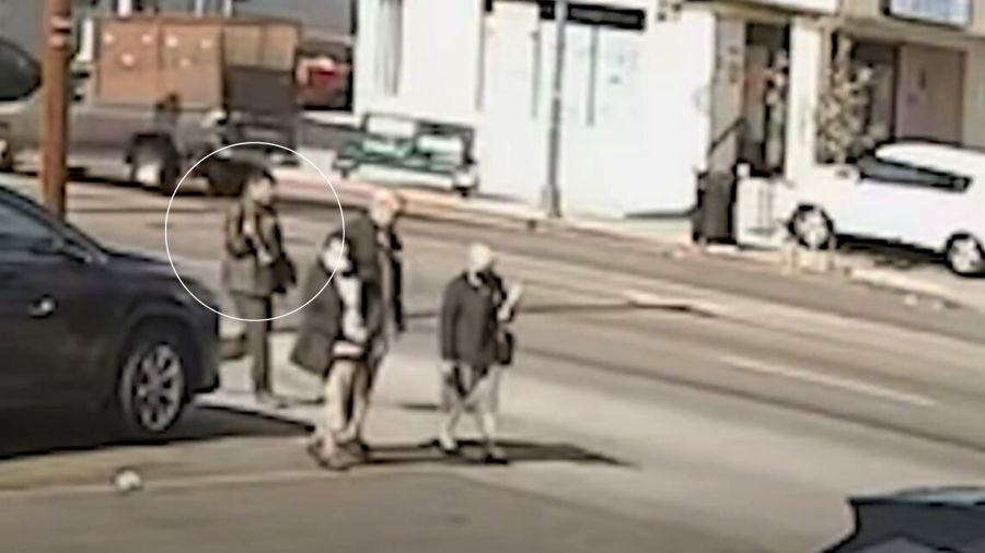 Police are searching for a suspect who stabbed a woman while she was walking in East Hollywood on Jan. 18, 2025. (Los Angeles Police Department)