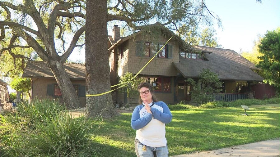 EveAnna Manley chose not to evacuate her Altadena home to  protect the property against looters or potential flare-ups from the Eaton Fire. (KTLA)