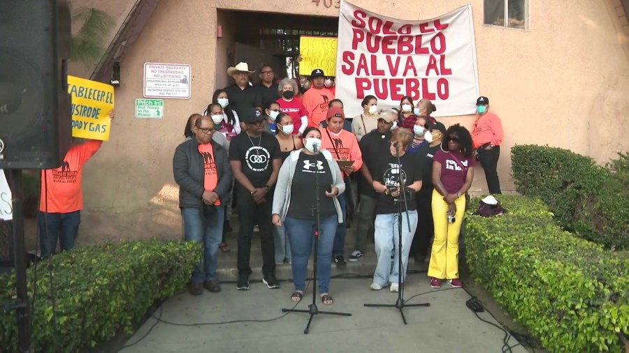 Residents of an Altadena apartment complex damaged by the Eaton Fire are speaking out after they say their units remain unlivable and are posing a danger to their health. (KTLA)