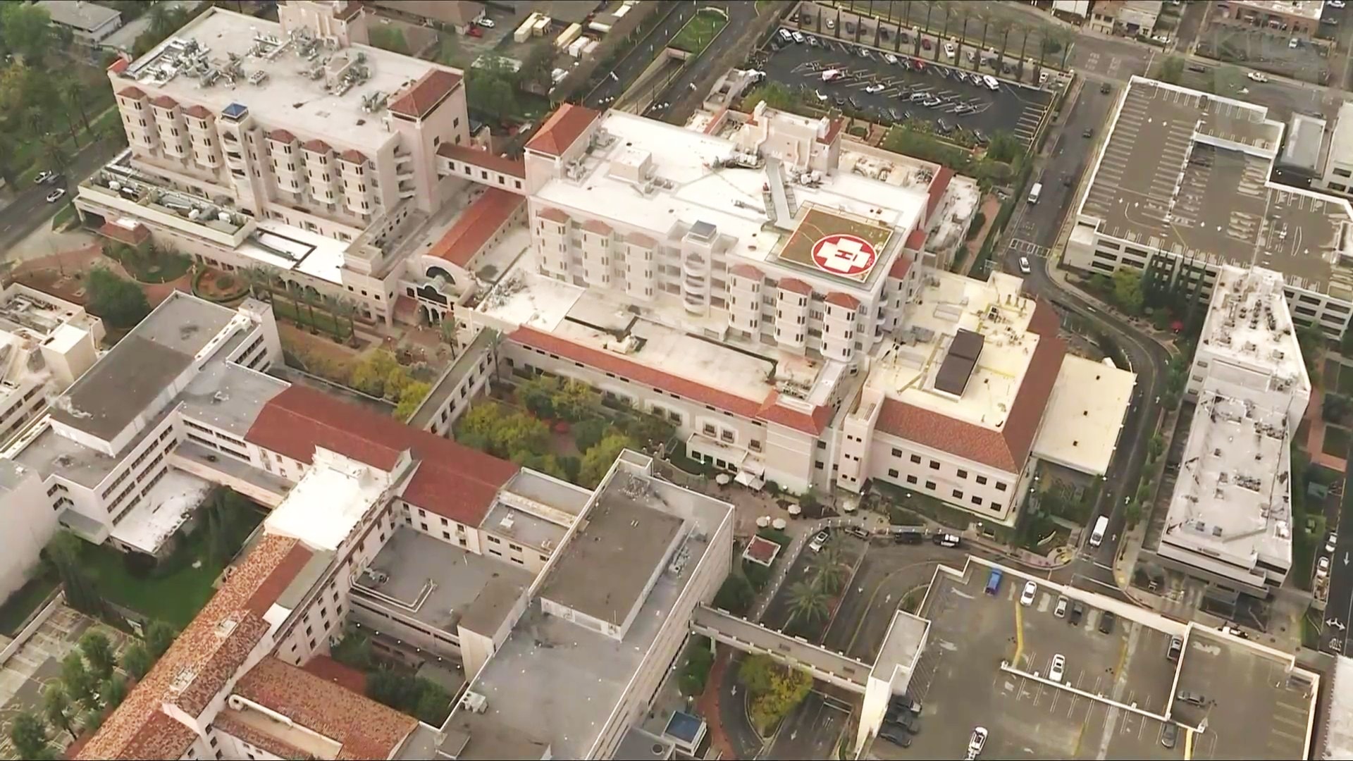 Huntington Hospital in Pasadena, California. (KTLA)
