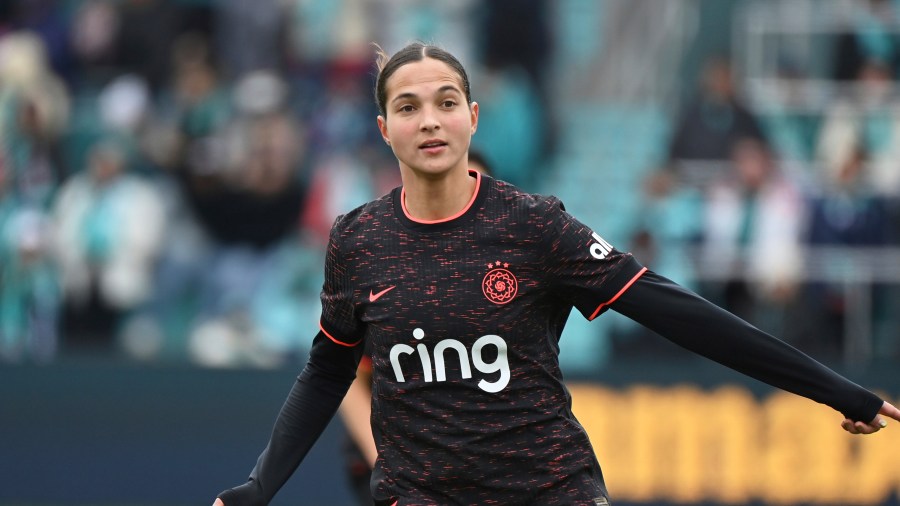 FILE - Portland Thorns FC forward Deyna Castellanos (10) runs up field during an NWSL soccer match against the Kansas City Current in Kansas City, Mo., March 15, 2025. (AP Photo/Peter Aiken, File)