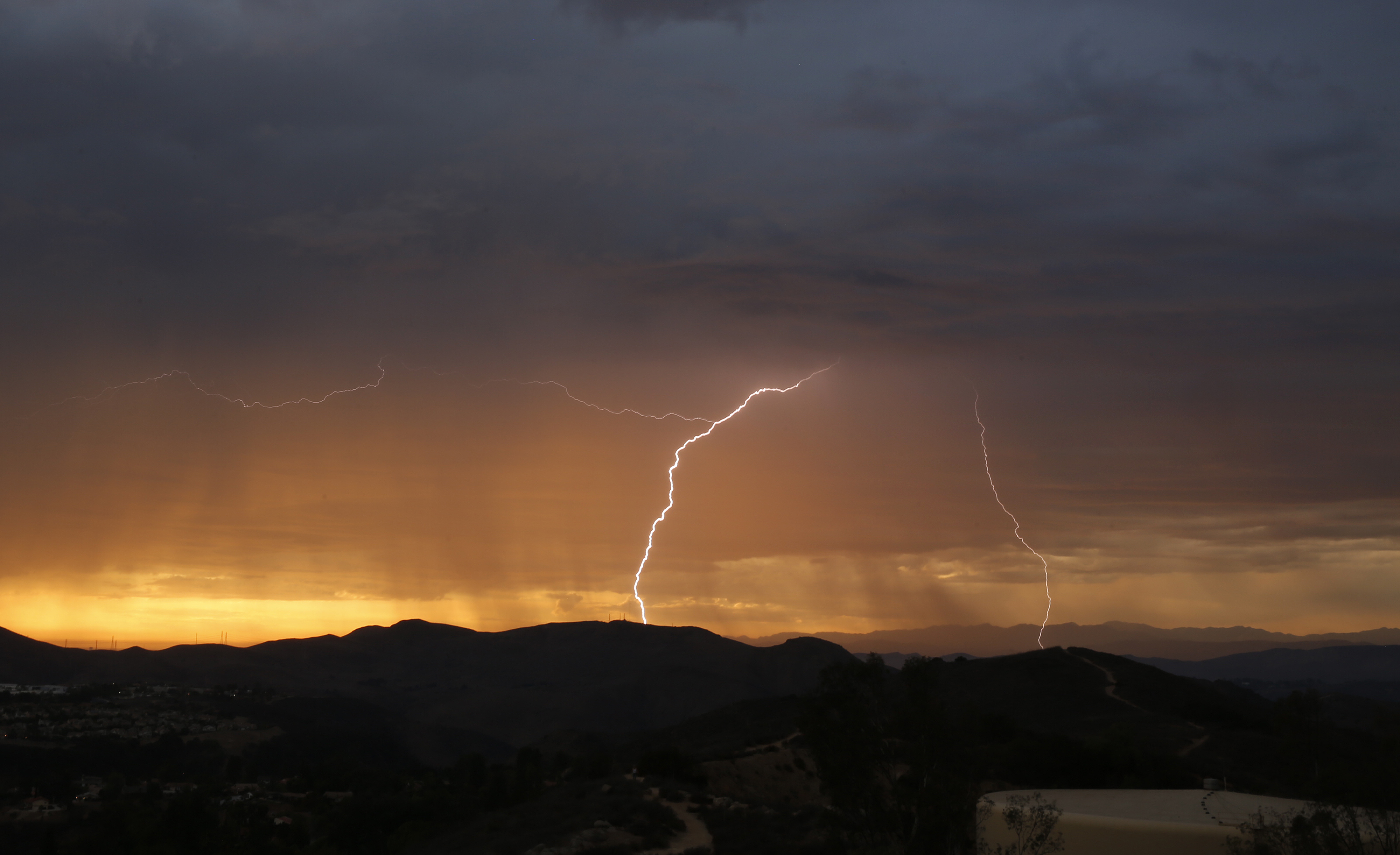 rain storm lightning filephoto