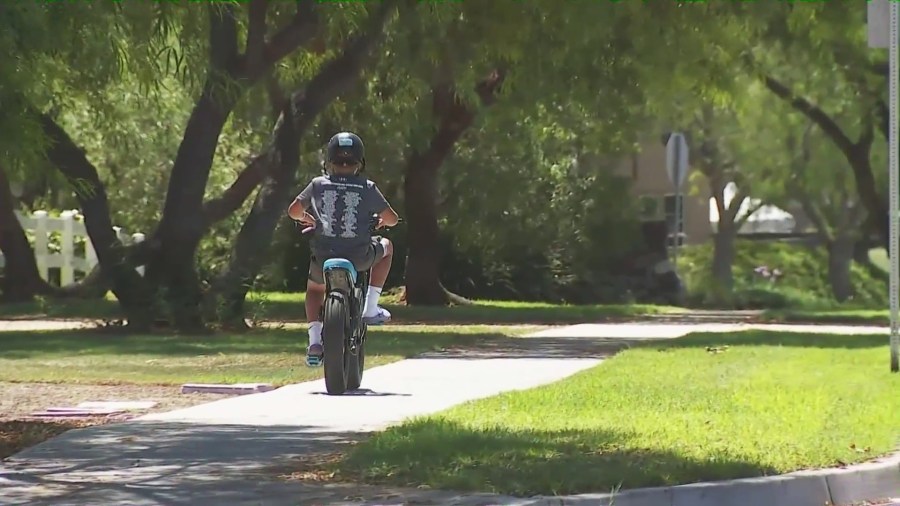 riding electric bikes are becoming a popular mode of transportation in Southern California. (KTLA)