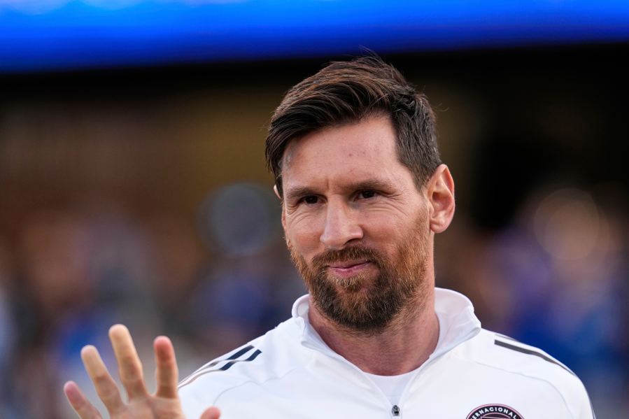 Inter Miami midfielder Lionel Messi waves to fans before an MLS soccer match against the San Jose Earthquakes, Wednesday, May 14, 2025, in San Jose, Calif. (AP Photo/Godofredo A. Vásquez)