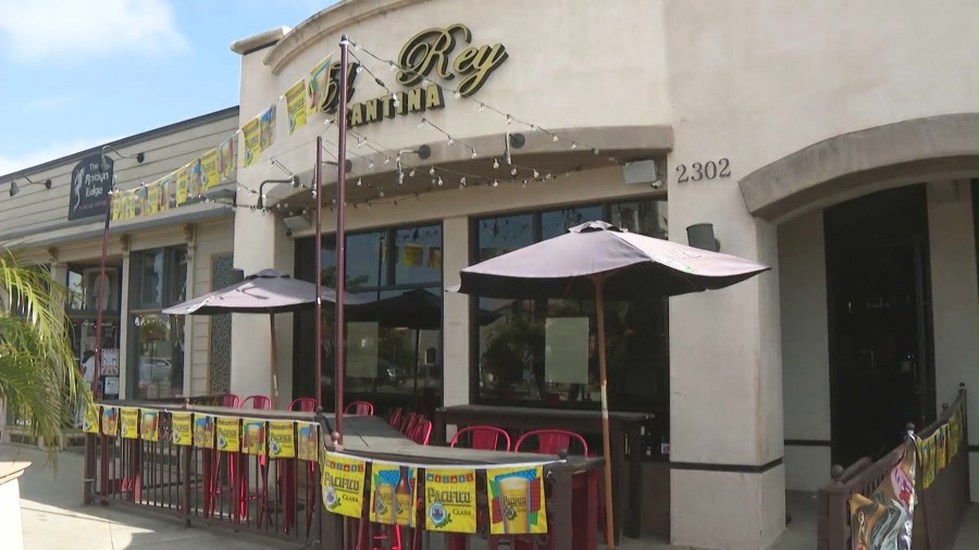 The El Rey Cantina on Ventura Boulevard in Camarillo, California. (KTLA)