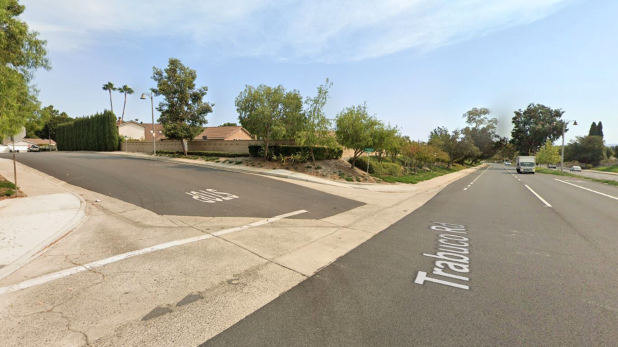 The intersection of Trabuco Road and Via Victoria in Mission Viejo. (Google Maps)