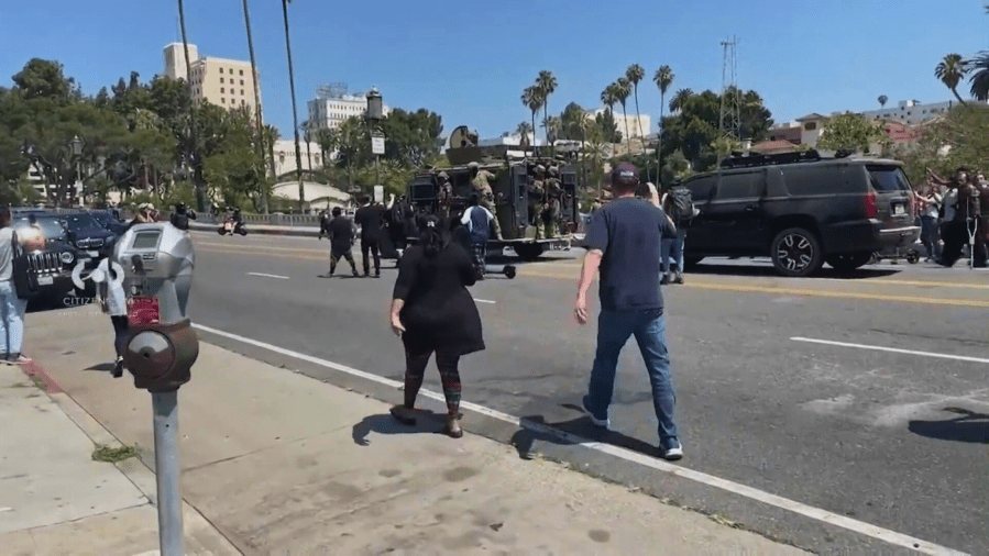 Federal agents at MacArthur Park