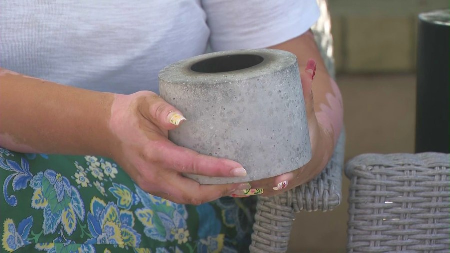 A similar table top fire pit that led to severe burns for Vianna Poggi.