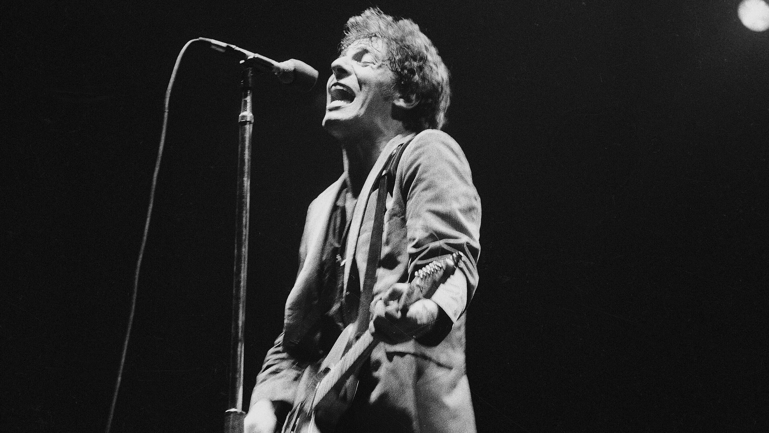 FILE - Bruce Springsteen performs in New York on Aug. 21, 1978. (AP Photo/Jim Pozarik, File)