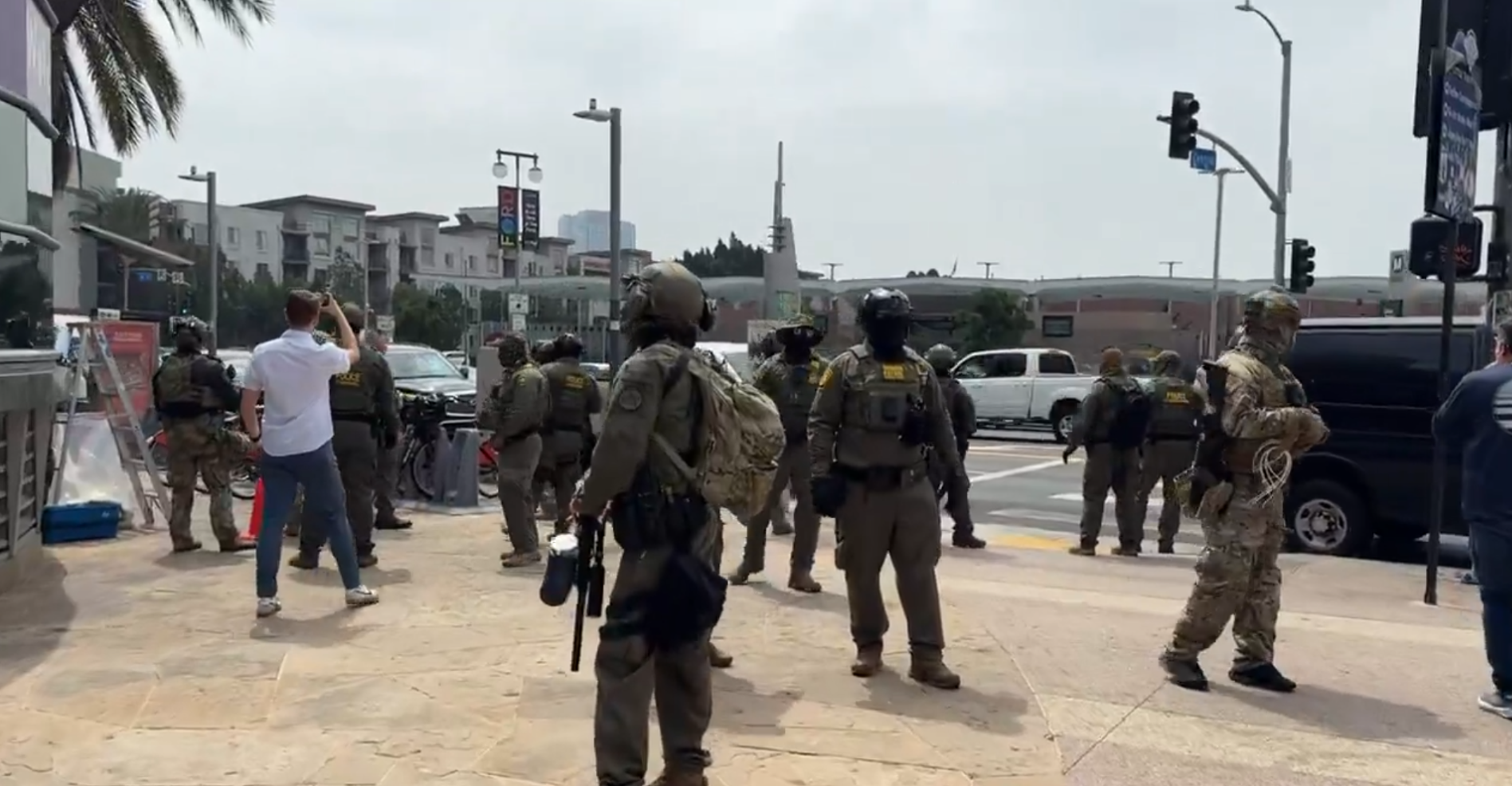 Feds at Newsom presser