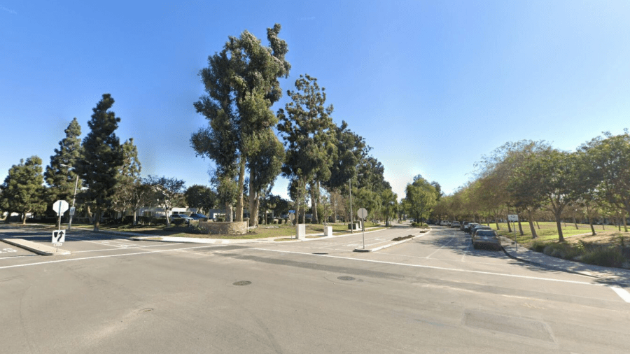 The intersection of Saratoga Avenue and Thille Street in Ventura, California. (Google Maps)