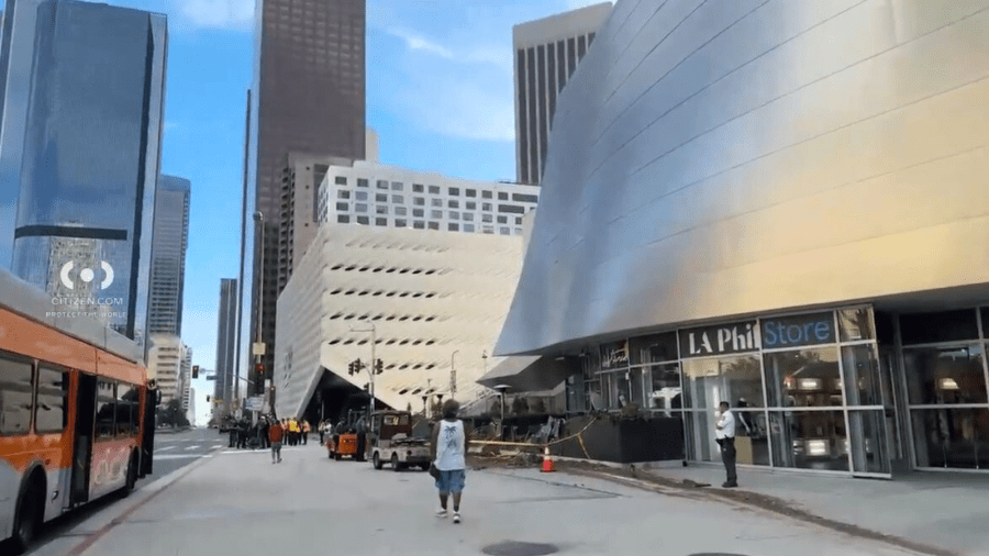 Three people were injured after a multi-vehicle crash involving two Metro buses and an SUV in downtown Los Angeles on Aug. 20, 2025. (Citizen)