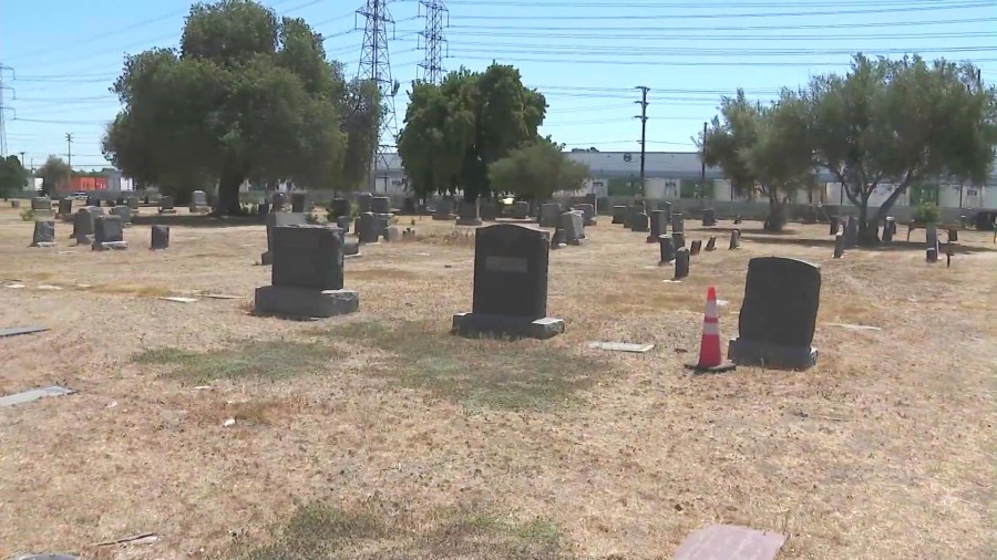 Thieves are continually targeting Woodlawn Cemetery in Compton by stealing and destroying headstones. (KTLA)