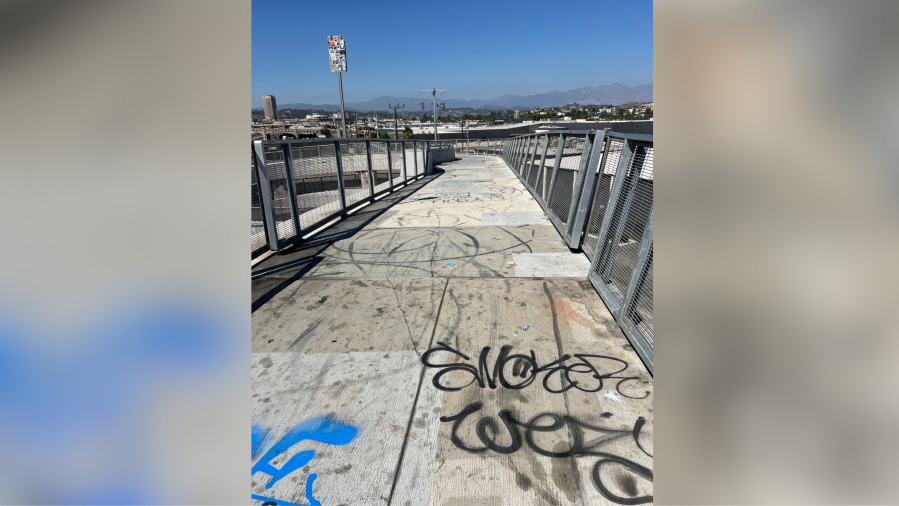 6th Street Bridge graffiti