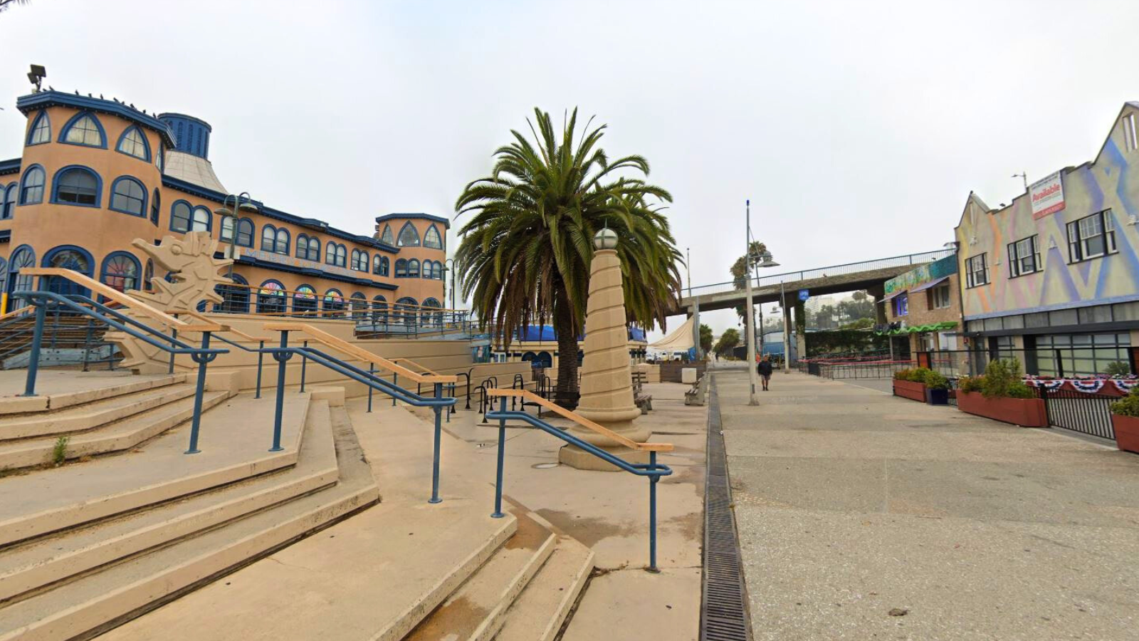 A walkway with shops and restaurants on the 1600 block of Ocean Front Walk in Santa Monica. (Google Maps)