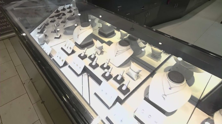 The owner of Kristof's Jewelers installed Ray Tissan's unbreakable glass on all their display cases which deterred the smash-and-grab robbers from accessing the jewelry and merchandise. (KTLA)