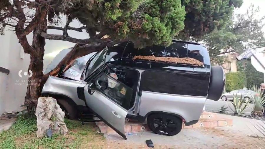 One person was hospitalized after a vehicle crashed into an apartment building in Los Angeles’ Beverly Grove neighborhood on Oct. 25, 2025. (Citizen)